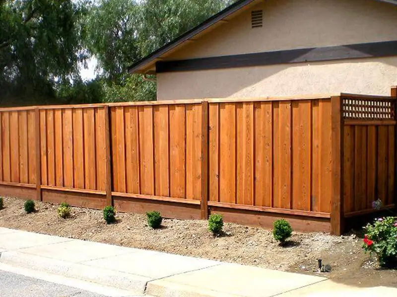 Board on board redwood fence